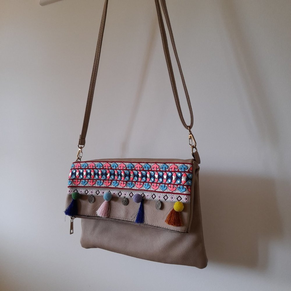 Nude Multicoloured Embellished Tassel Boho Festival Crossbody Shoulder Bag - Picture 4 of 6